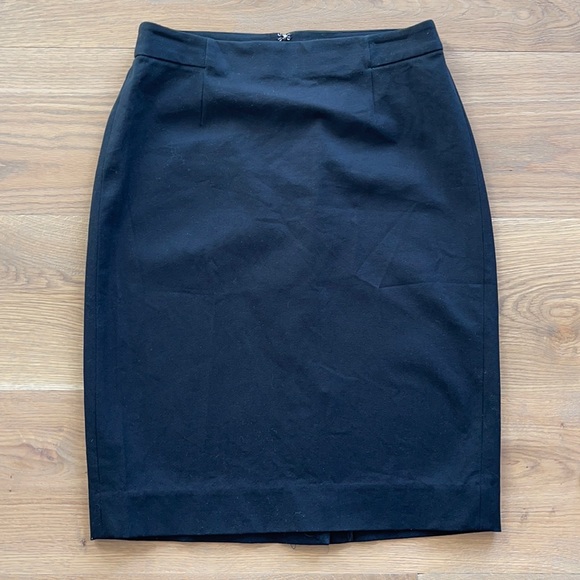 GAP Dresses & Skirts - Gap black pencil skirt